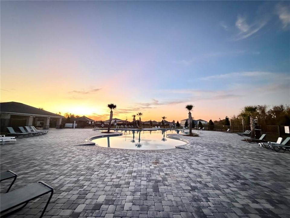 For Rent: $2,100 (3 beds, 2 baths, 1549 Square Feet)