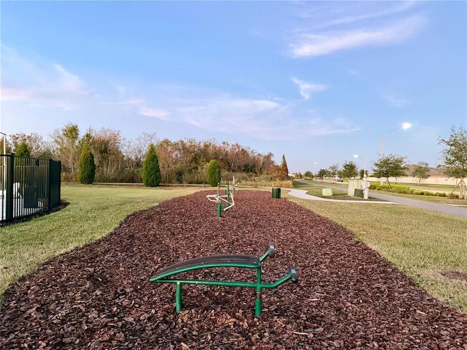 For Rent: $2,100 (3 beds, 2 baths, 1549 Square Feet)