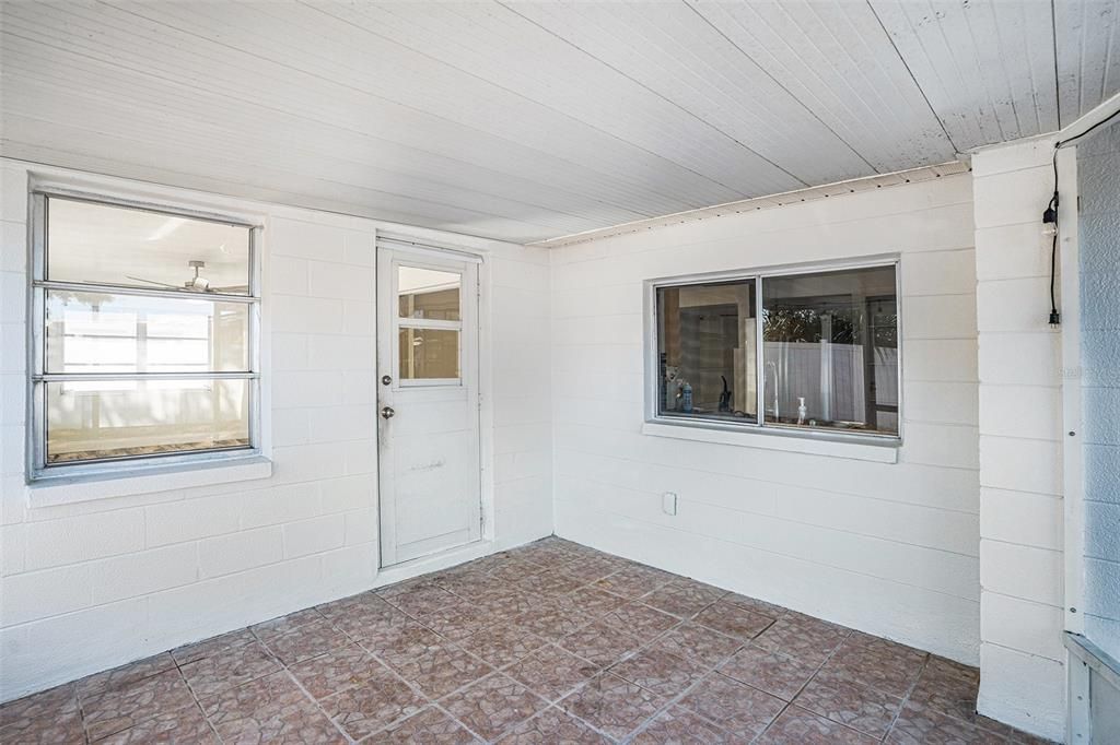 For Sale: $235,000 (3 beds, 3 baths, 1608 Square Feet)