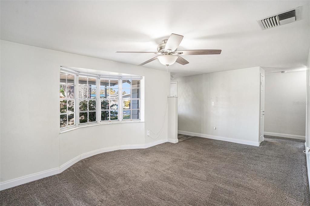 For Sale: $235,000 (3 beds, 3 baths, 1608 Square Feet)