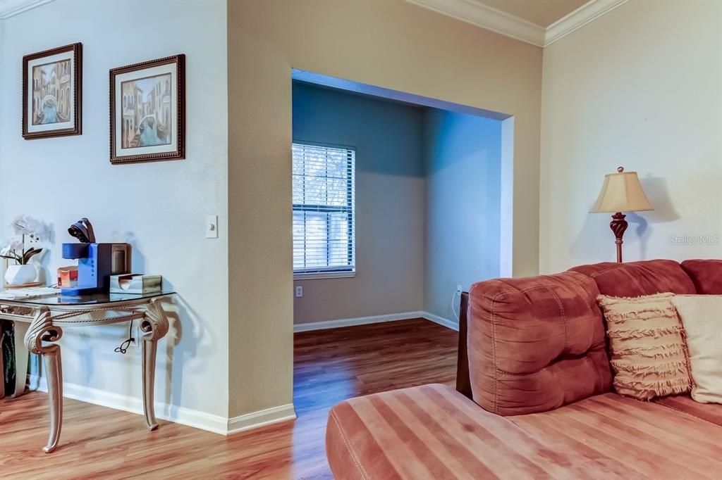 待售: $275,000 (2 贝兹, 2 浴室, 1125 平方英尺)