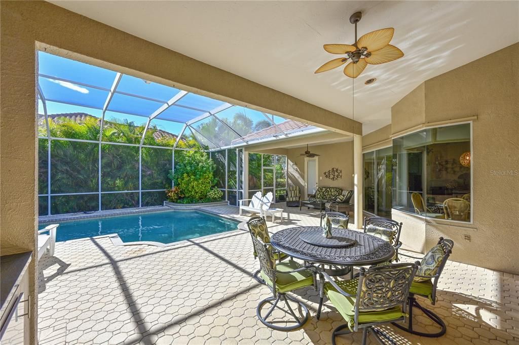 待售: $600,000 (3 贝兹, 3 浴室, 2652 平方英尺)