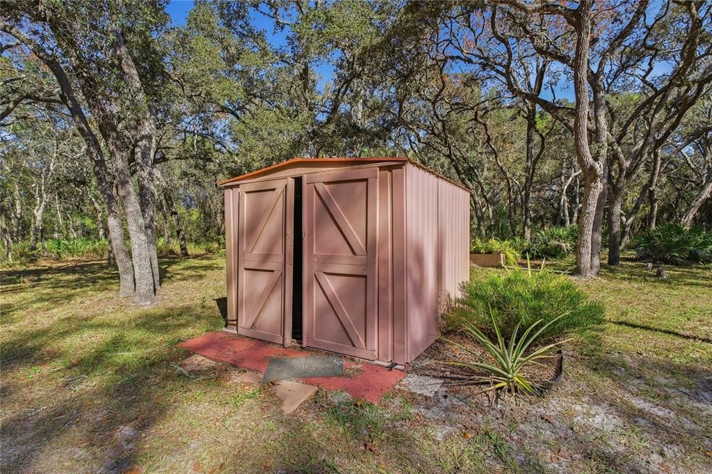 For Sale: $340,000 (2 beds, 2 baths, 906 Square Feet)