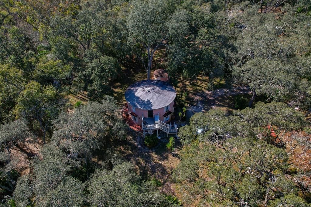 For Sale: $340,000 (2 beds, 2 baths, 906 Square Feet)