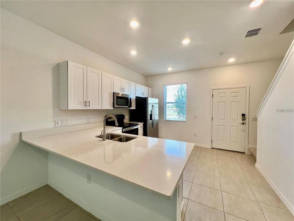 出租: $1,800 (2 贝兹, 2 浴室, 1187 平方英尺)