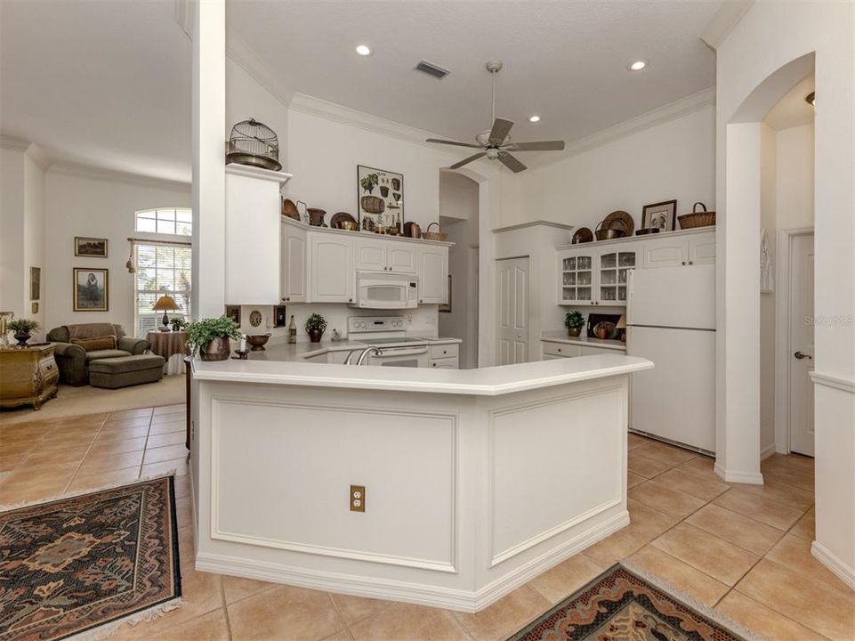 For Sale: $549,900 (3 beds, 2 baths, 2359 Square Feet)