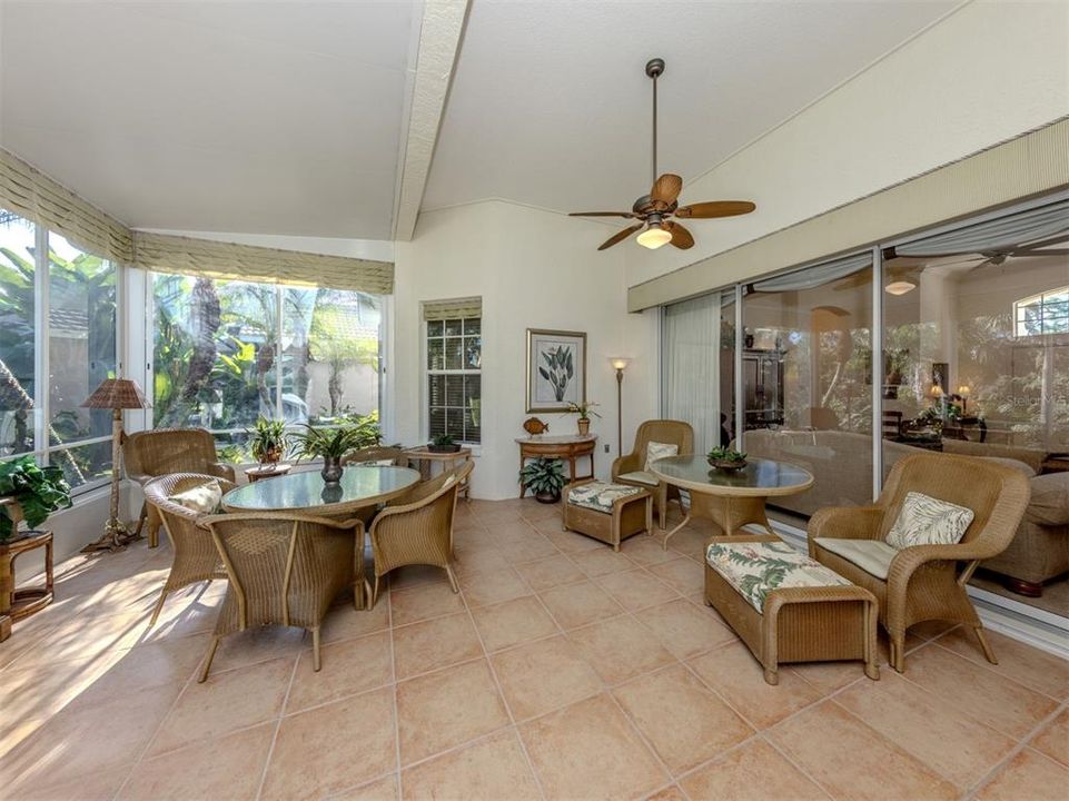 For Sale: $549,900 (3 beds, 2 baths, 2359 Square Feet)