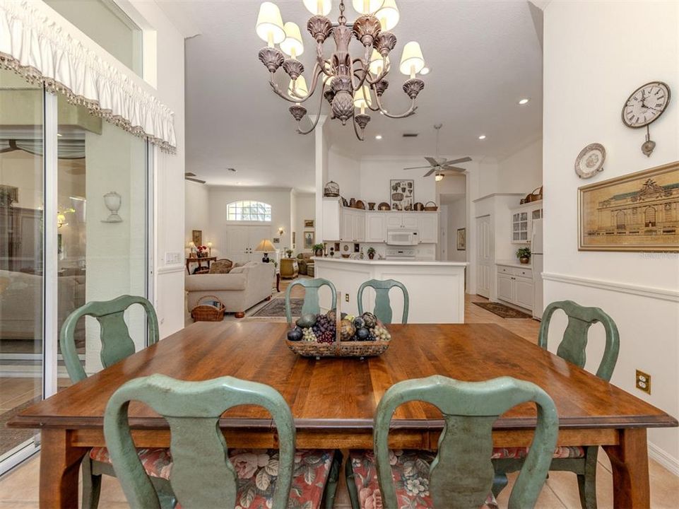 For Sale: $549,900 (3 beds, 2 baths, 2359 Square Feet)