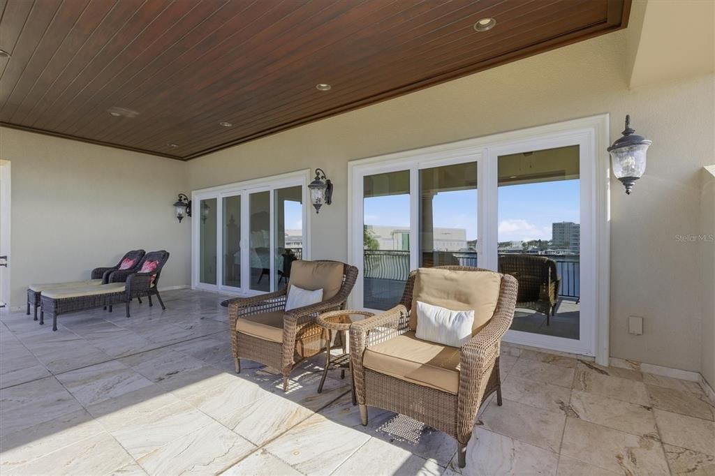 En Venta: $3,799,000 (3 camas, 2 baños, 3758 Pies cuadrados)