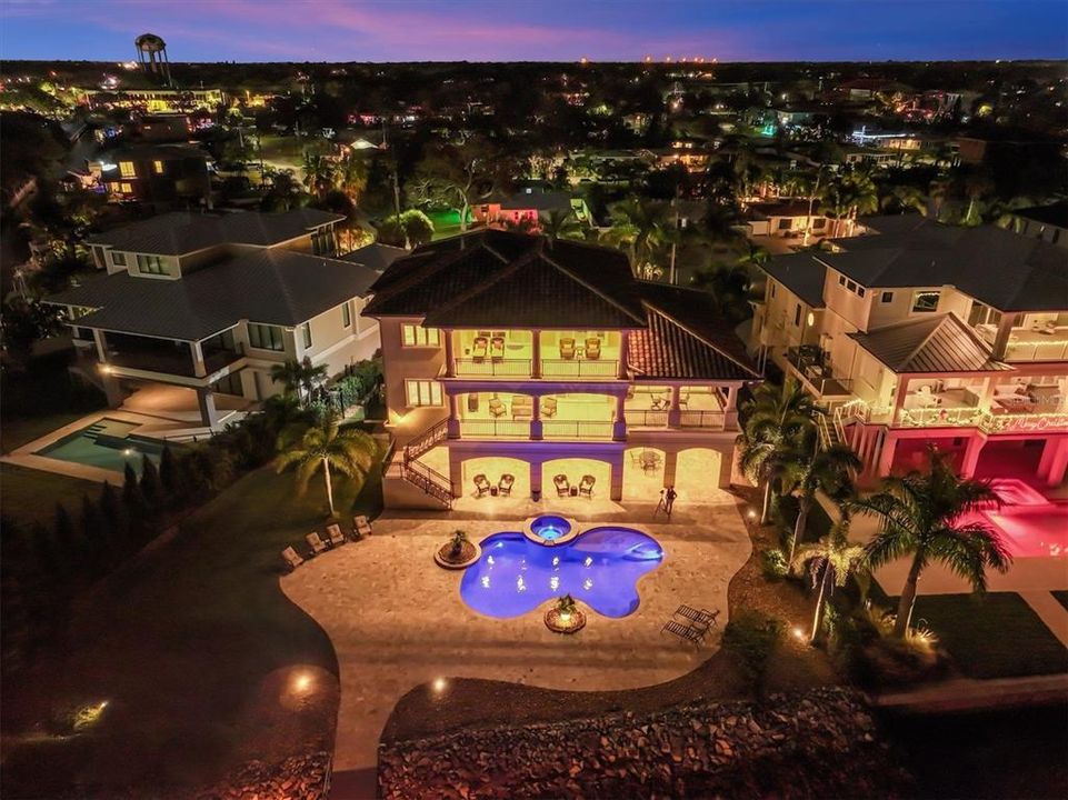 En Venta: $3,799,000 (3 camas, 2 baños, 3758 Pies cuadrados)