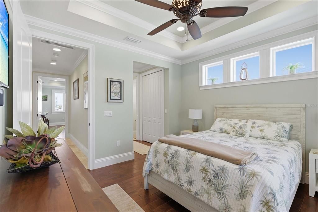 En Venta: $3,799,000 (3 camas, 2 baños, 3758 Pies cuadrados)