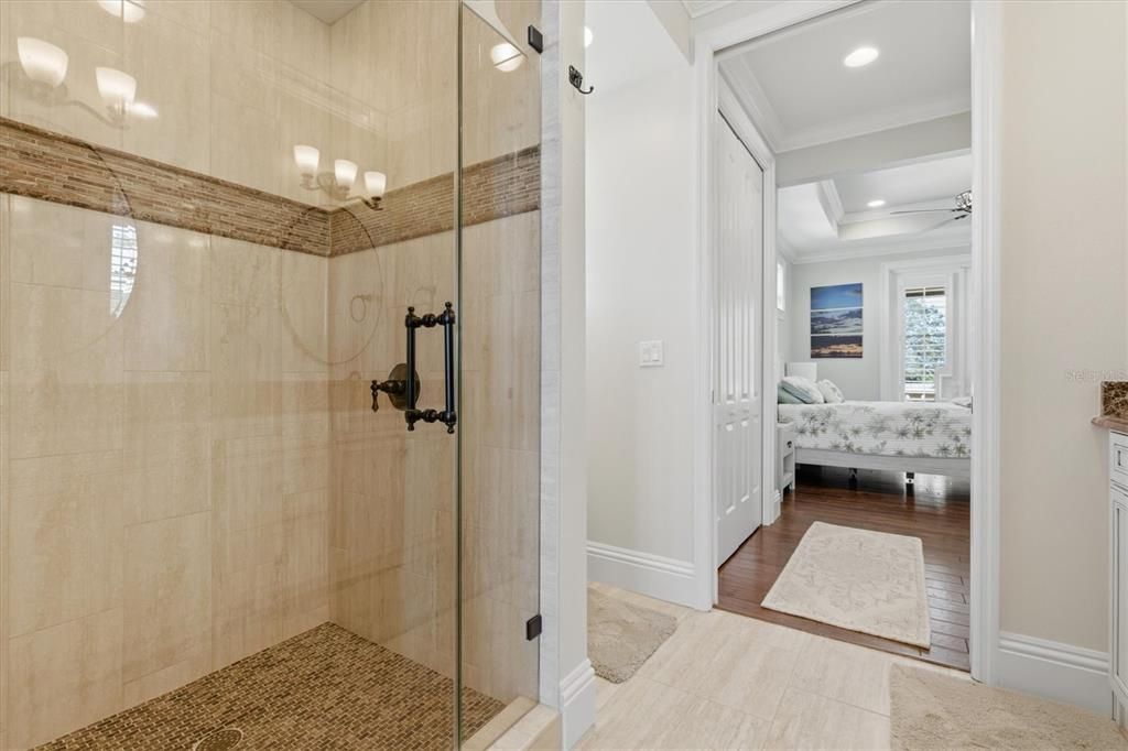 En Venta: $3,799,000 (3 camas, 2 baños, 3758 Pies cuadrados)