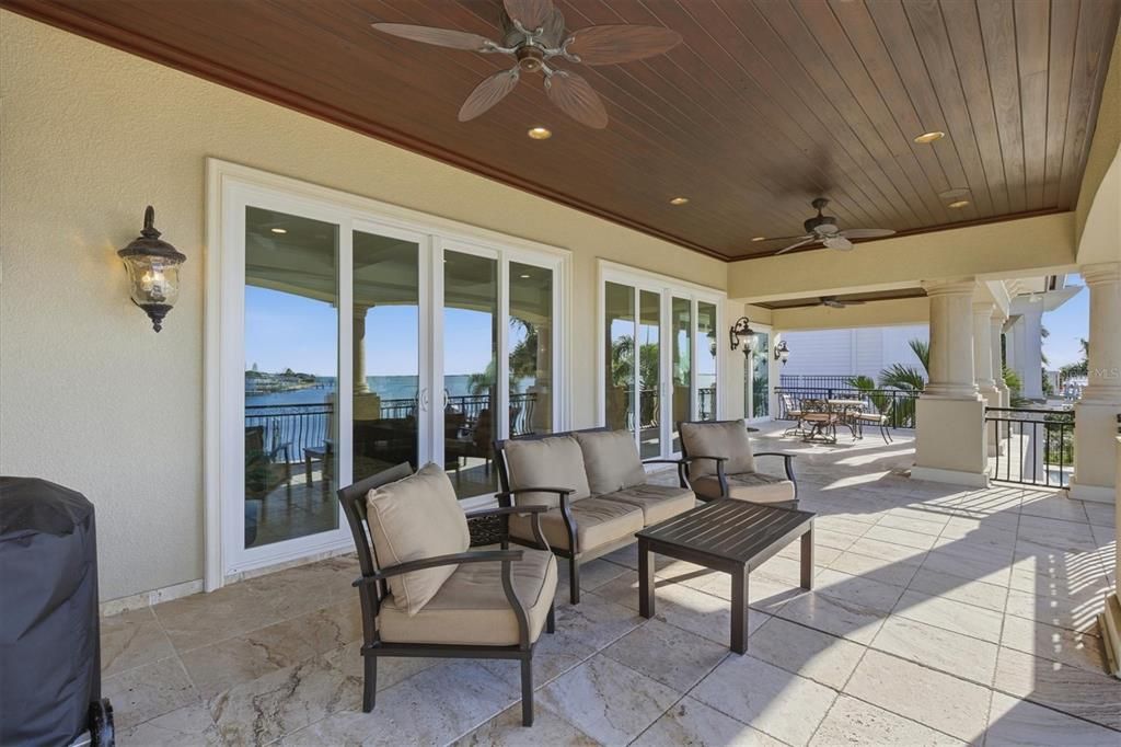 En Venta: $3,799,000 (3 camas, 2 baños, 3758 Pies cuadrados)