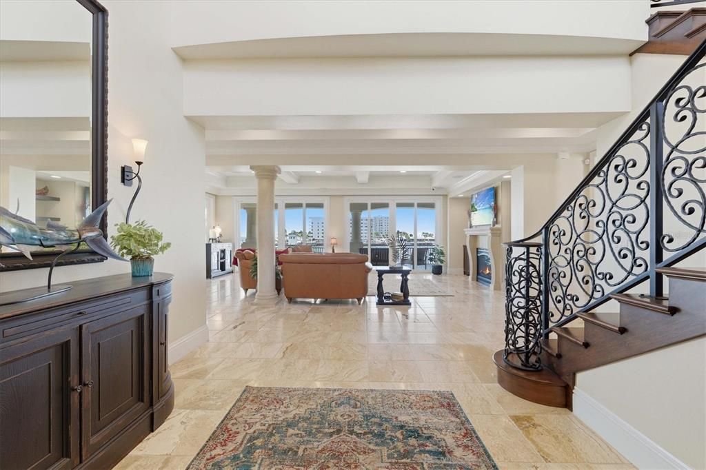 En Venta: $3,799,000 (3 camas, 2 baños, 3758 Pies cuadrados)