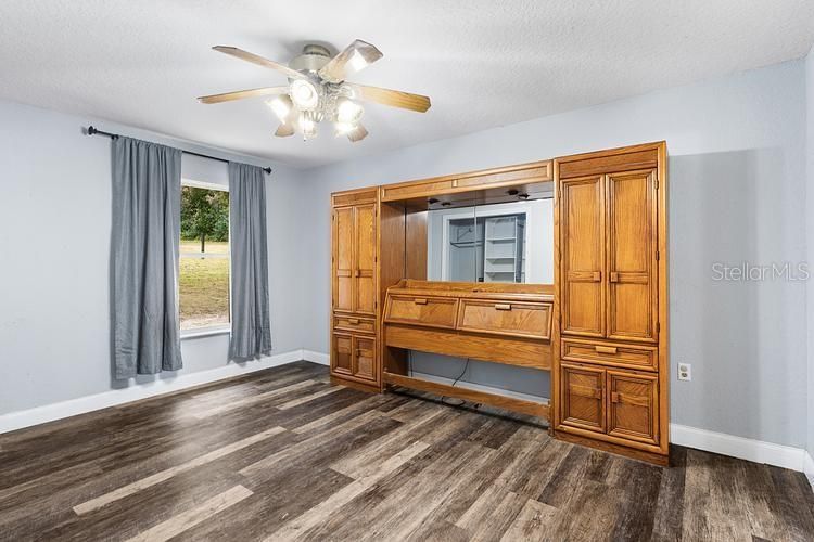 待售: $425,000 (3 贝兹, 2 浴室, 1224 平方英尺)