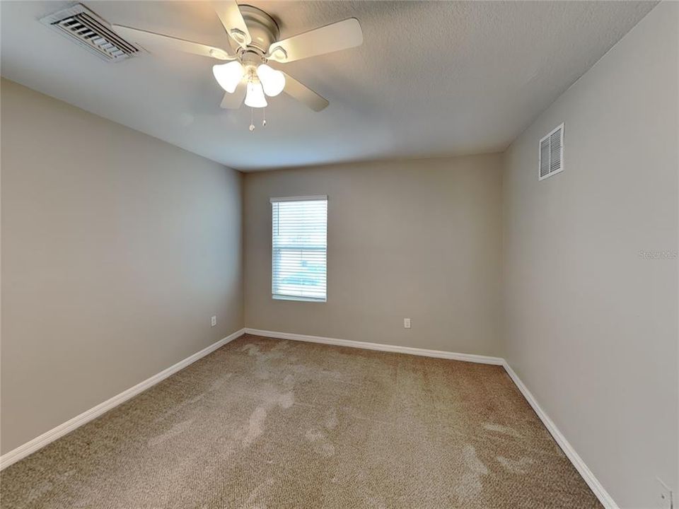 For Rent: $2,519 (4 beds, 2 baths, 2007 Square Feet)