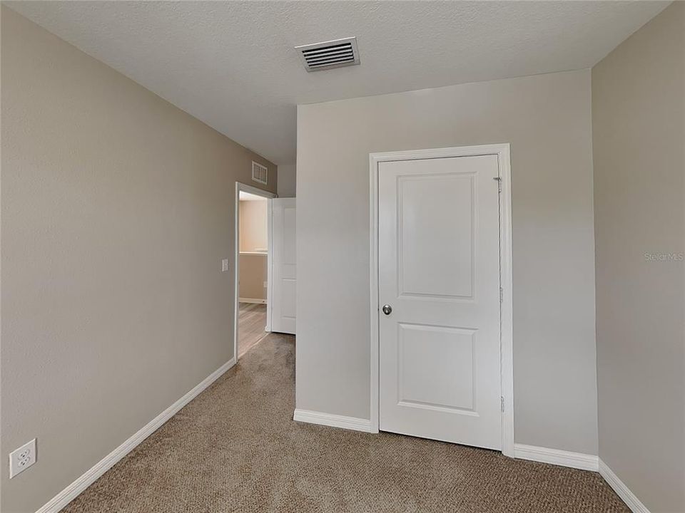 For Rent: $2,519 (4 beds, 2 baths, 2007 Square Feet)