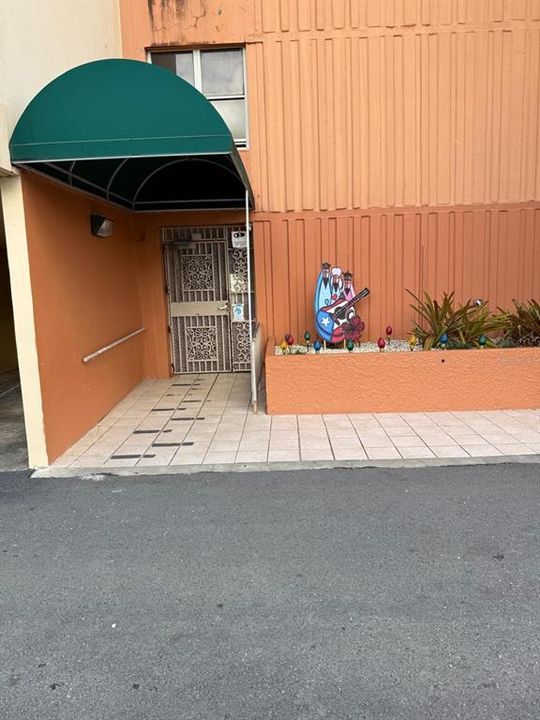 En Renta: $1,000 (3 camas, 1 baños, 915.42 Pies cuadrados)