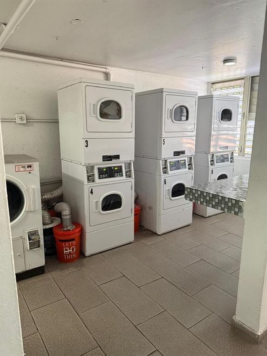 En Renta: $1,000 (3 camas, 1 baños, 915.42 Pies cuadrados)