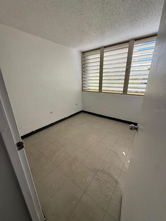 En Renta: $1,000 (3 camas, 1 baños, 915.42 Pies cuadrados)