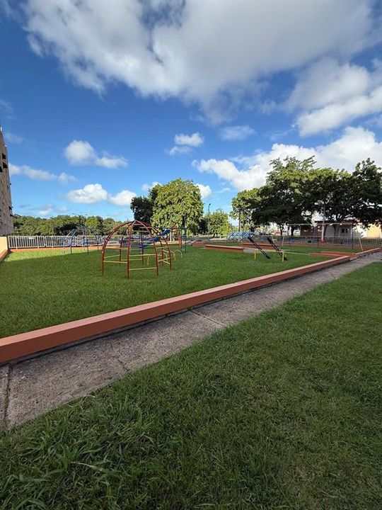 En Renta: $1,000 (3 camas, 1 baños, 915.42 Pies cuadrados)