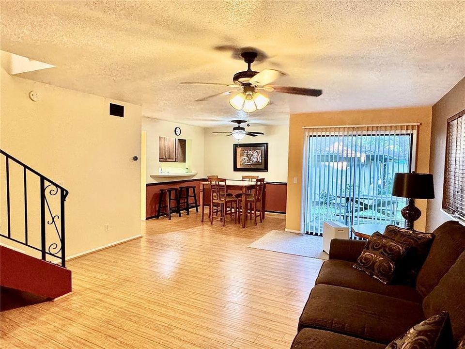 待售: $219,000 (3 贝兹, 2 浴室, 1472 平方英尺)