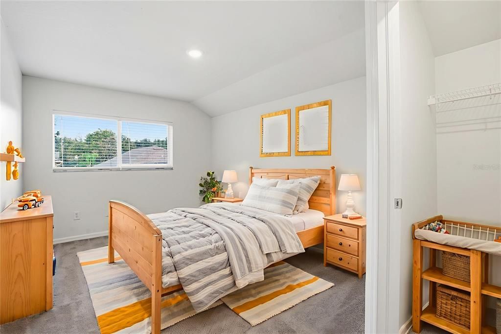 待售: $359,900 (4 贝兹, 2 浴室, 2390 平方英尺)