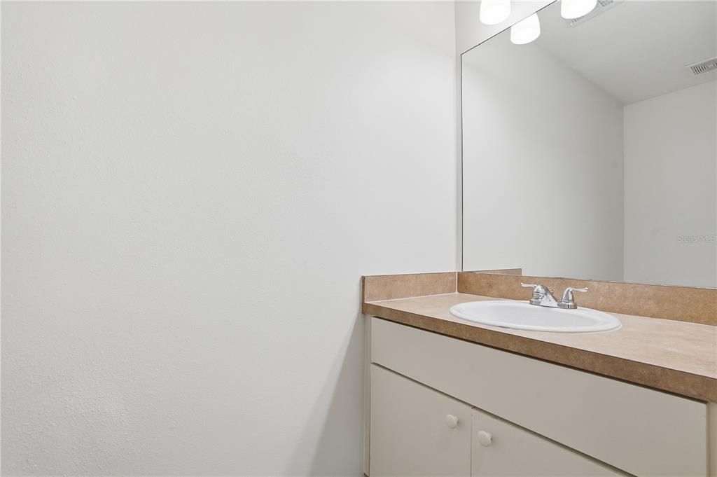 待售: $359,900 (4 贝兹, 2 浴室, 2390 平方英尺)