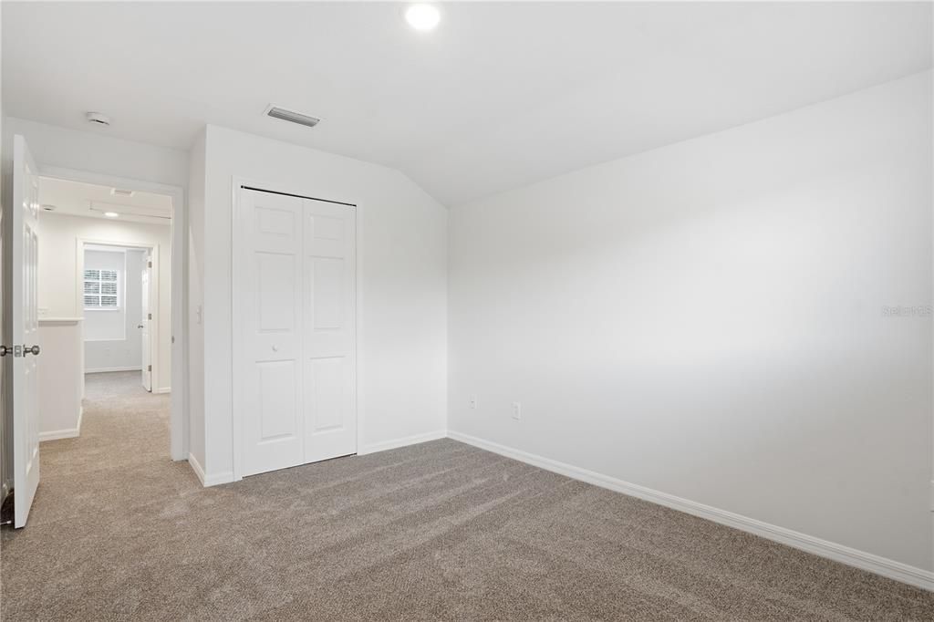 待售: $359,900 (4 贝兹, 2 浴室, 2390 平方英尺)