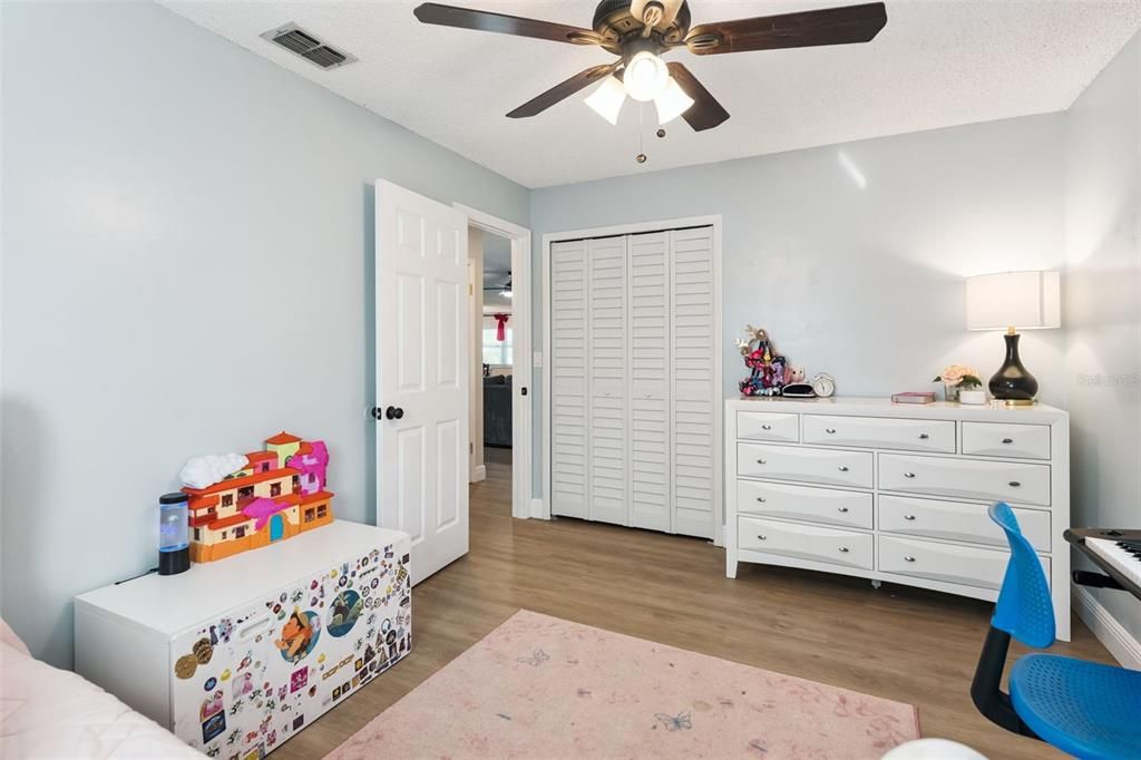 For Sale: $435,000 (4 beds, 2 baths, 1815 Square Feet)