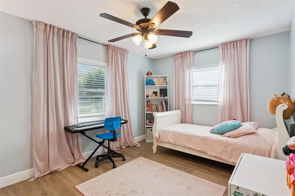 For Sale: $435,000 (4 beds, 2 baths, 1815 Square Feet)