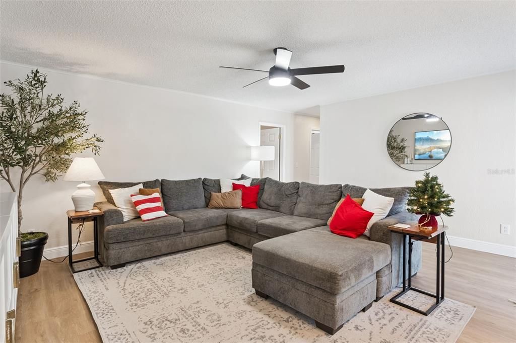 For Sale: $435,000 (4 beds, 2 baths, 1815 Square Feet)