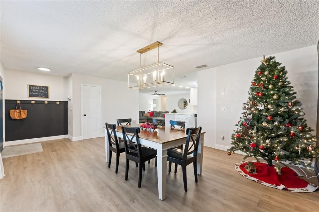 For Sale: $435,000 (4 beds, 2 baths, 1815 Square Feet)