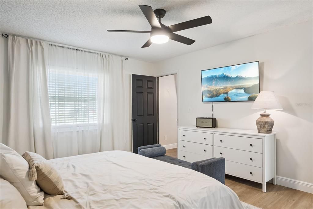 For Sale: $435,000 (4 beds, 2 baths, 1815 Square Feet)