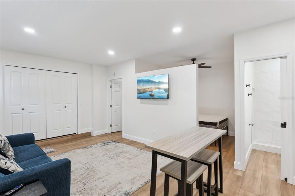 For Sale: $435,000 (4 beds, 2 baths, 1815 Square Feet)