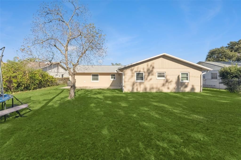 For Sale: $435,000 (4 beds, 2 baths, 1815 Square Feet)