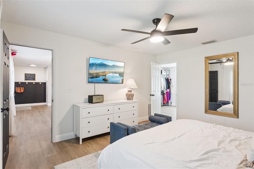 For Sale: $435,000 (4 beds, 2 baths, 1815 Square Feet)