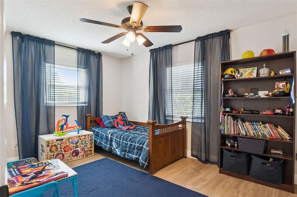 For Sale: $435,000 (4 beds, 2 baths, 1815 Square Feet)