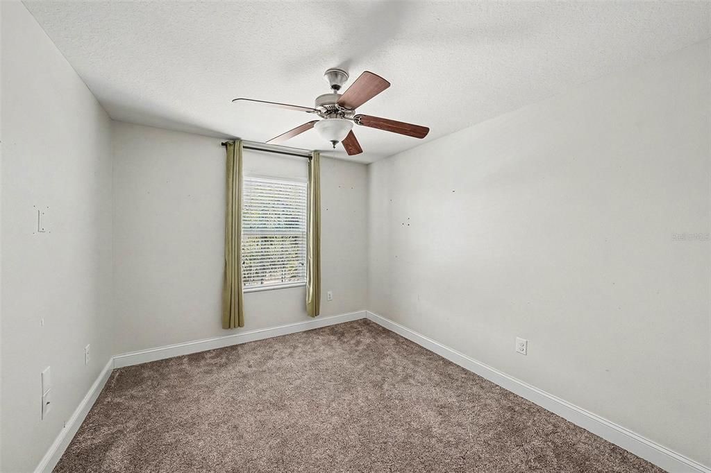 En Venta: $375,000 (4 camas, 2 baños, 2307 Pies cuadrados)