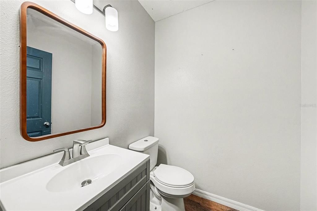 En Venta: $375,000 (4 camas, 2 baños, 2307 Pies cuadrados)