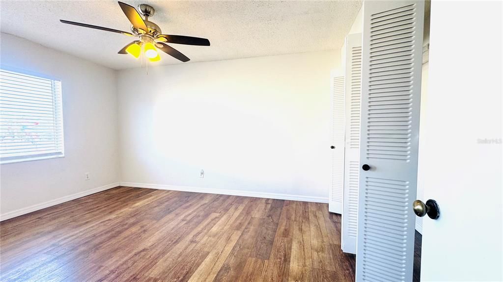 For Rent: $1,300 (1 beds, 1 baths, 707 Square Feet)
