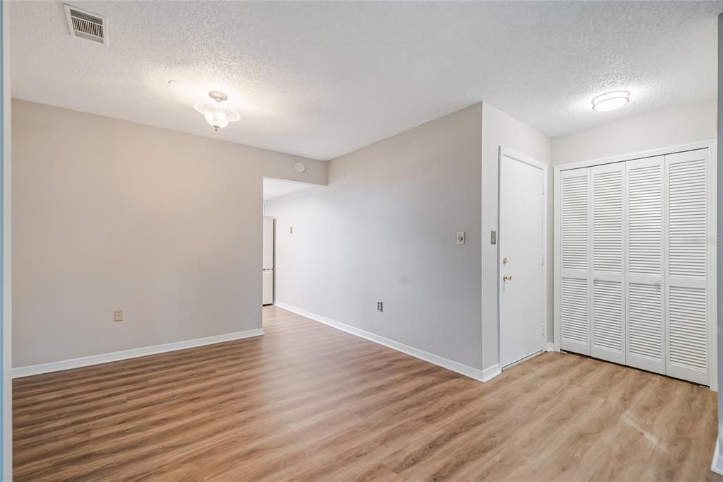 На продажу: $80,000 (2 спален, 2 ванн, 1134 Квадратных фут)