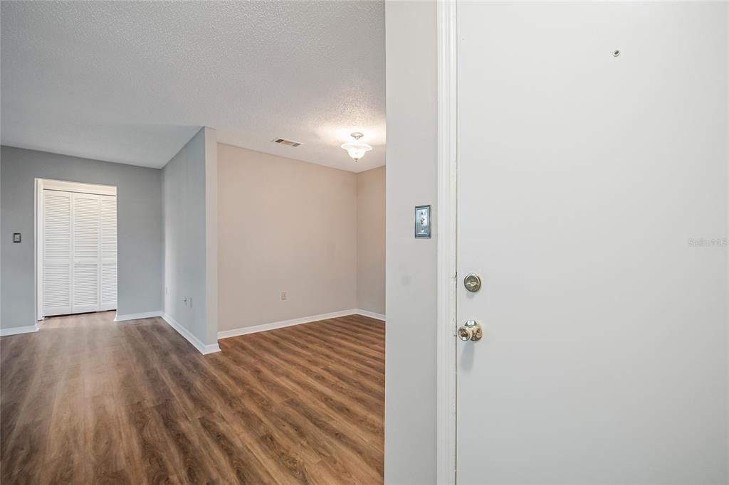 На продажу: $80,000 (2 спален, 2 ванн, 1134 Квадратных фут)