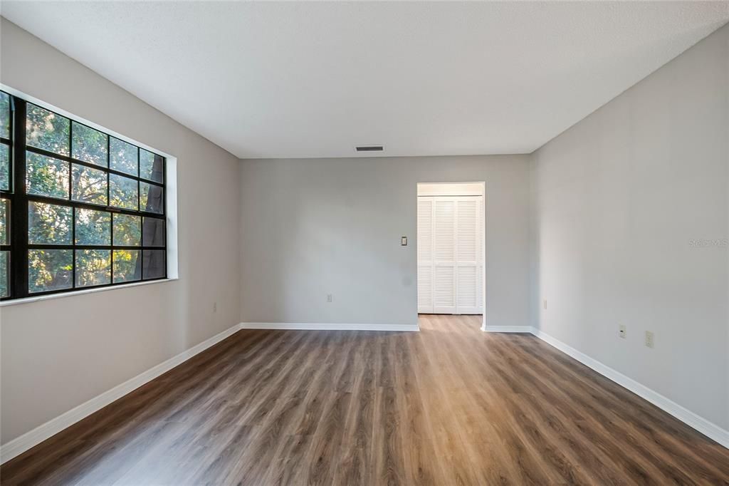 На продажу: $80,000 (2 спален, 2 ванн, 1134 Квадратных фут)