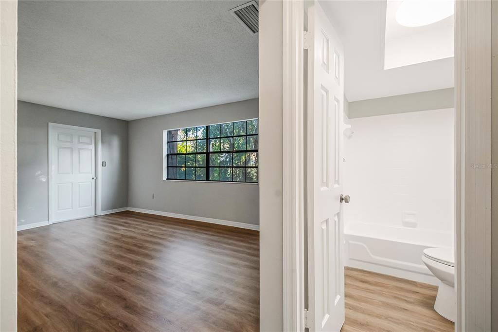 На продажу: $80,000 (2 спален, 2 ванн, 1134 Квадратных фут)