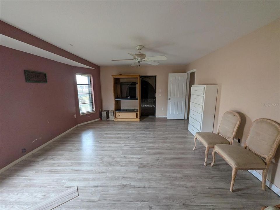 En Venta: $399,000 (3 camas, 3 baños, 2154 Pies cuadrados)