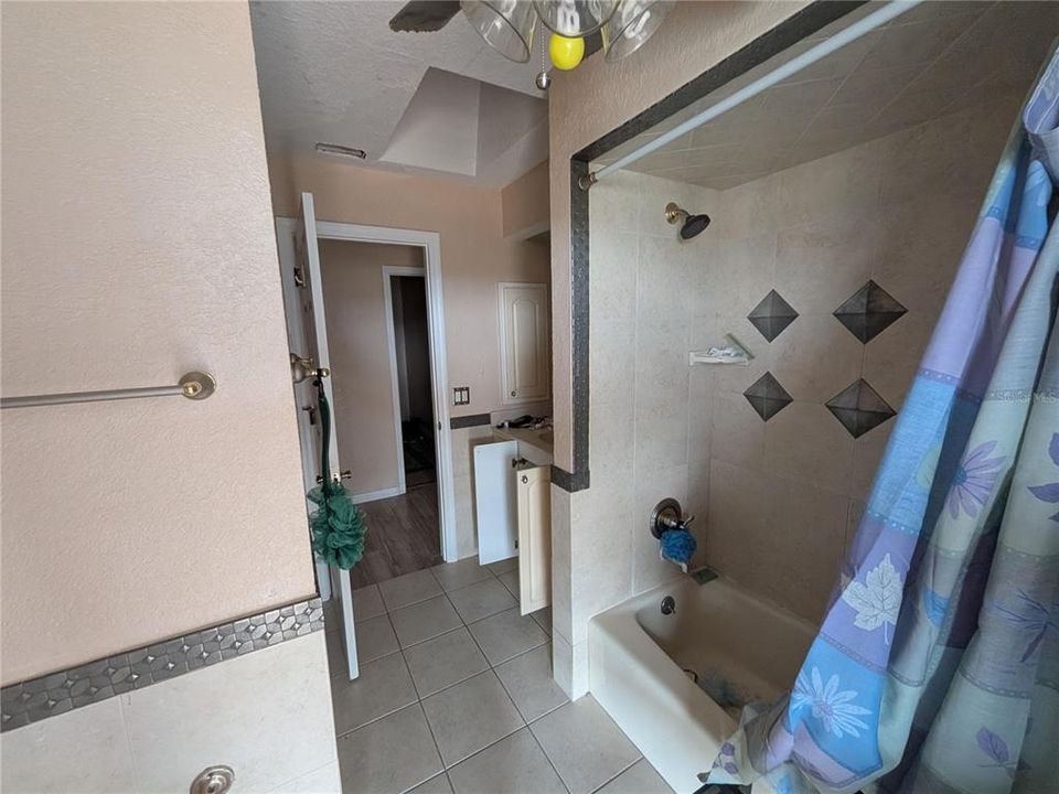 En Venta: $399,000 (3 camas, 3 baños, 2154 Pies cuadrados)