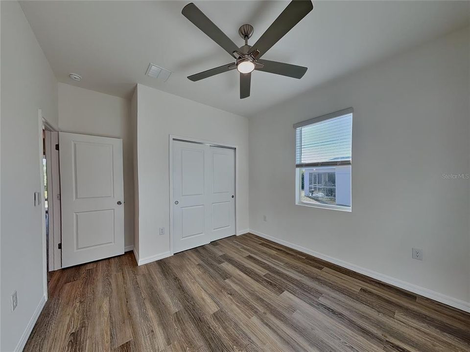 На продажу: $329,900 (4 спален, 2 ванн, 1914 Квадратных фут)