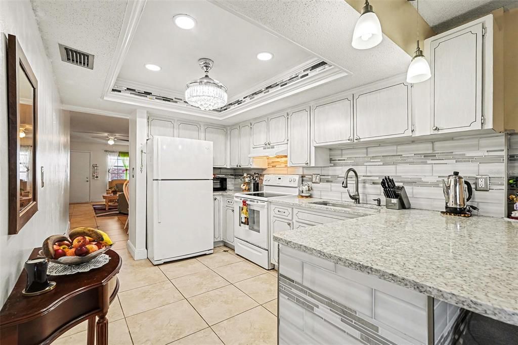 For Sale: $124,900 (2 beds, 2 baths, 1104 Square Feet)