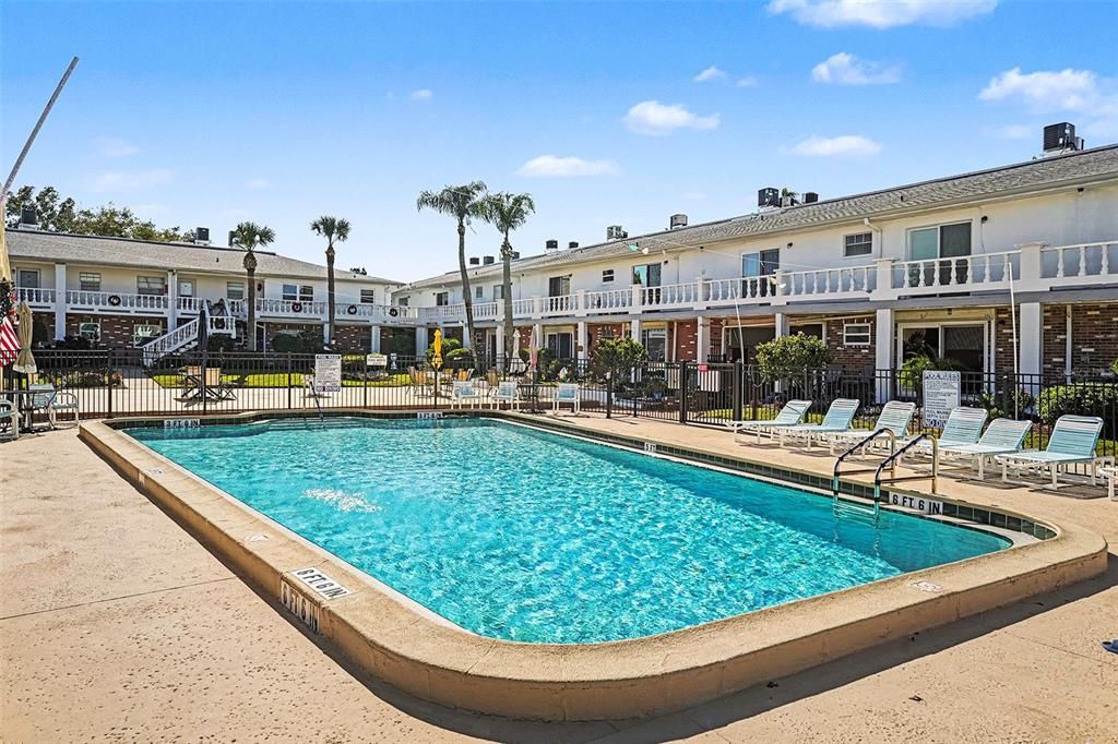 For Sale: $124,900 (2 beds, 2 baths, 1104 Square Feet)